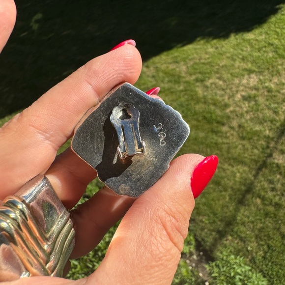 Vintage 925 Sterling Silver very large Puffy Square 2 tone clip on Earrings - Picture 10 of 10